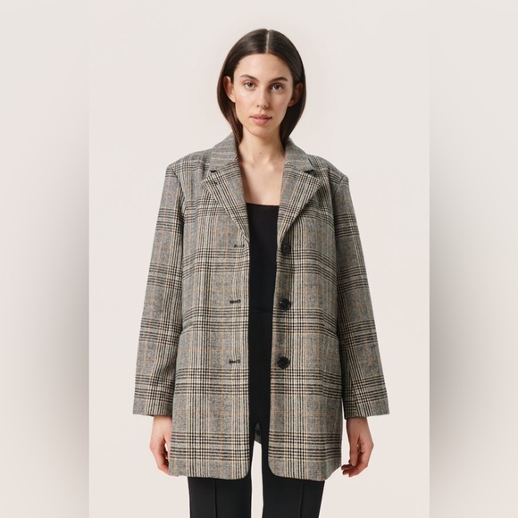 Soaked in Luxury ~ Chicka Blazer - Picture 3 of 11